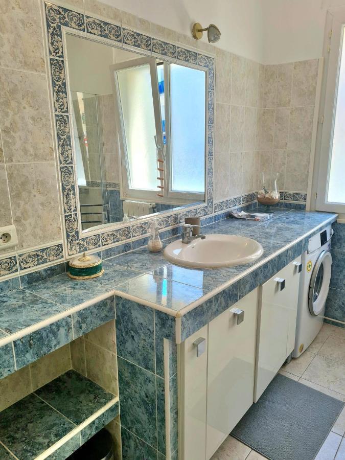 Grand Appartement 109m2 Vue sur quai centre ville,wifi Sète Extérieur photo