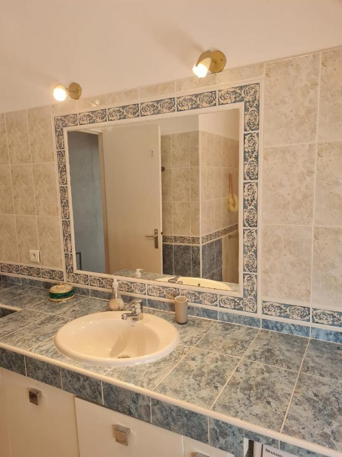 Grand Appartement 109m2 Vue sur quai centre ville,wifi Sète Extérieur photo